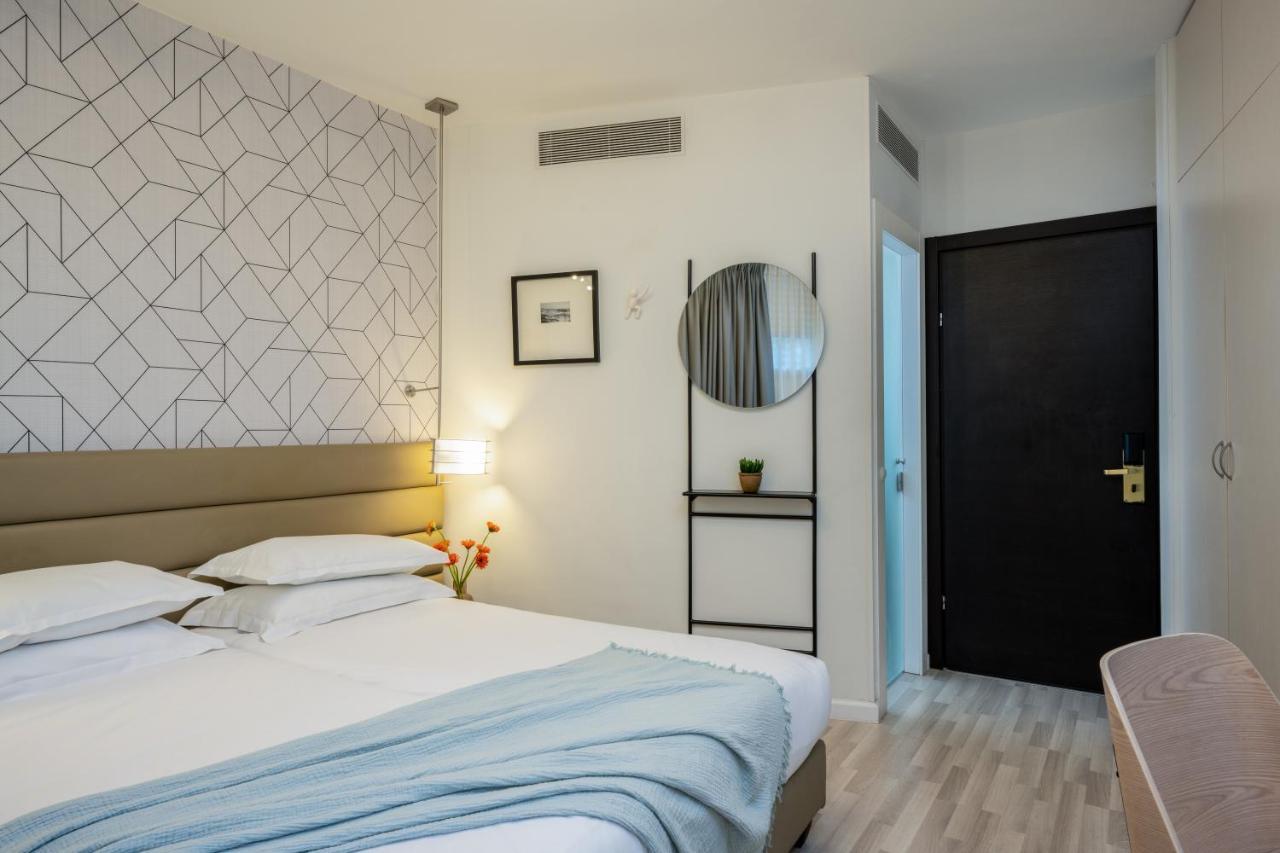 Hotel Maxim Design 3 Star Superior