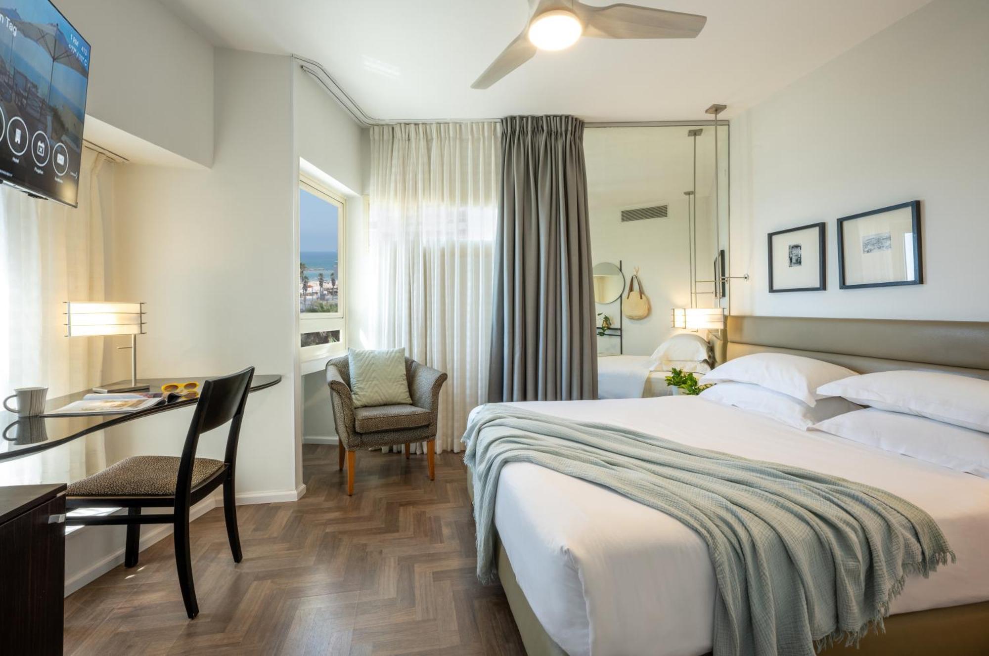 Maxim Design 3 Star Superior Отель 3*